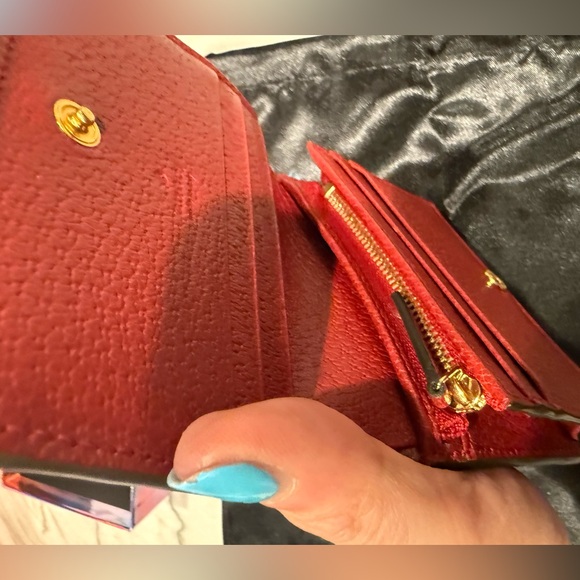 Gucci Flora Print Ophidia Print Wallet-Red Leather interior. Full Inclusion - Picture 14 of 16